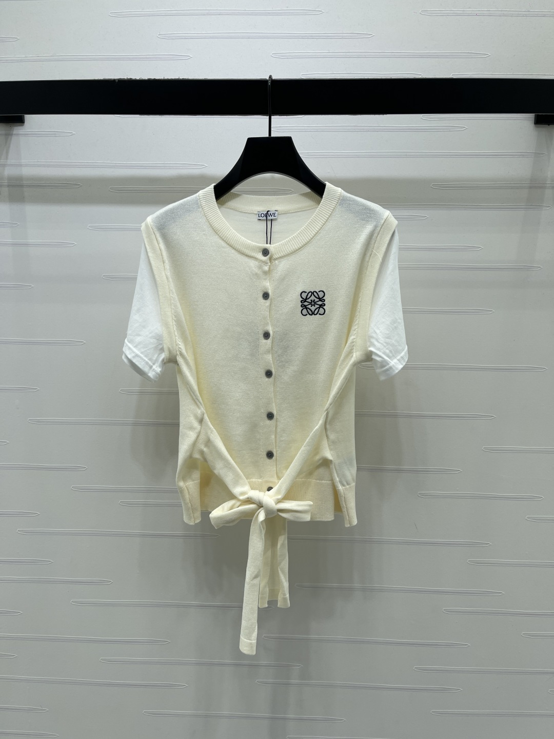 Women's short sleeves
